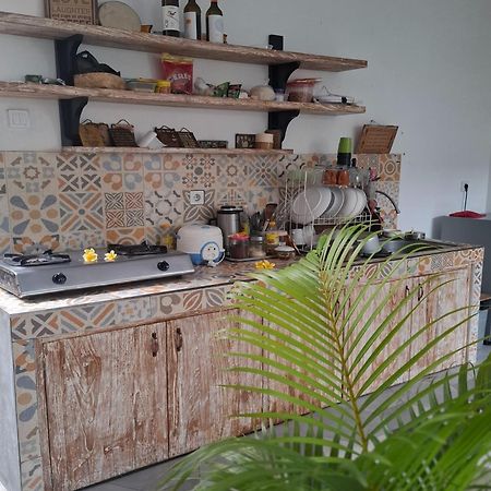 Appartamento Bring In House Yogyakarta Esterno foto
